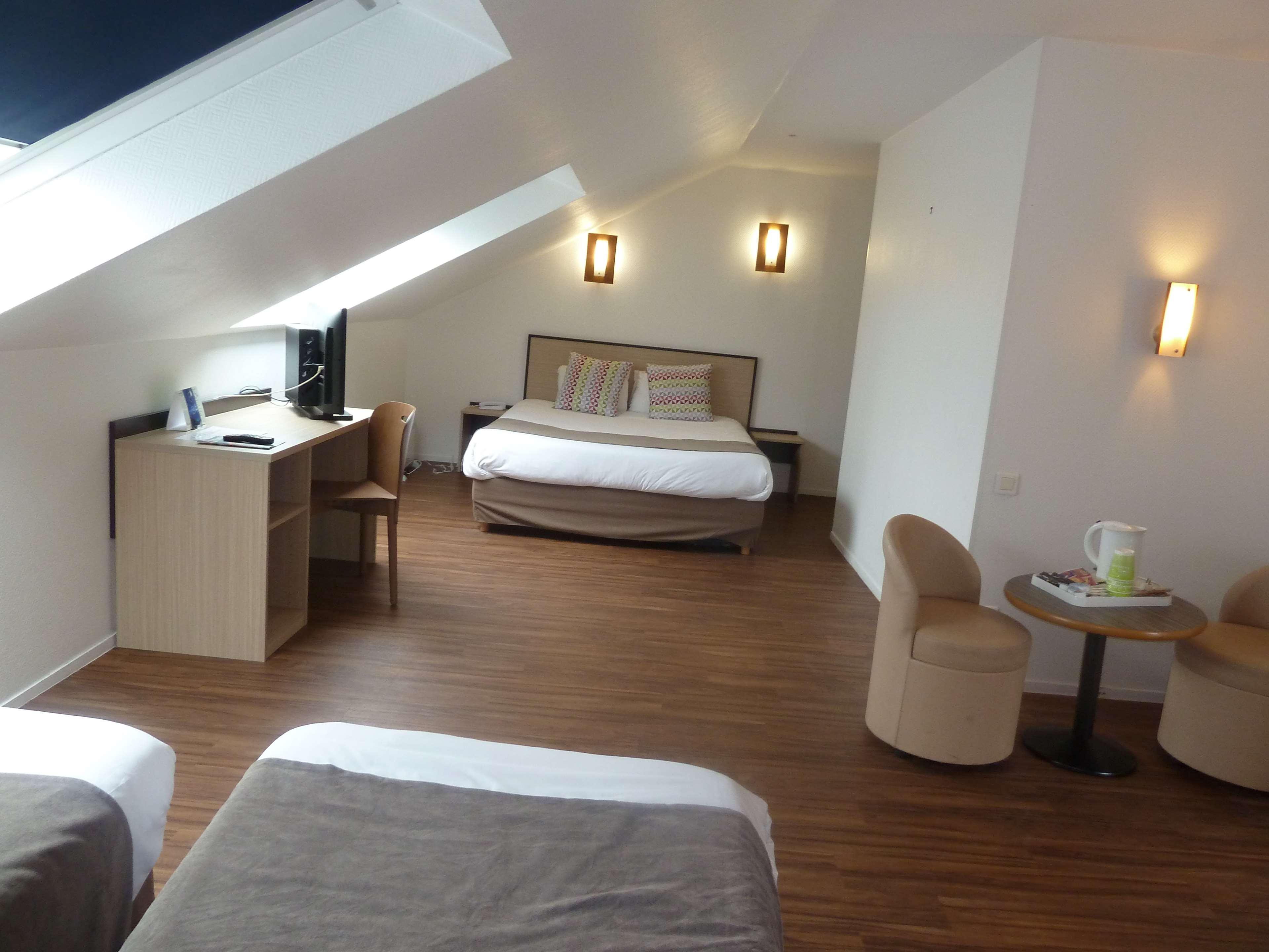 Campanile Le Mans Est Hotell Eksteriør bilde